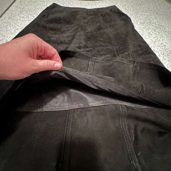 Monterey Bay Black Leather A-Line Skirt - Picture 2 of 6